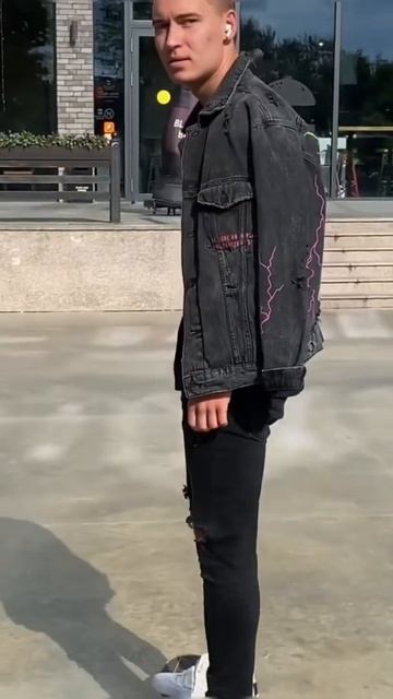 Ох уж эти случайные взгляды 😍 смотреть онлайн