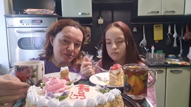 Чаепитие с Вероникой медовый тортик.