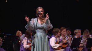 Екатерина Лапшина - Песня Анюты (Я вся горю, не пойму отчего) И.Дунаевский из к/ф "Веселые ребята".