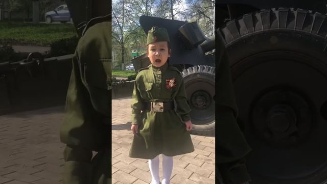 Яҙгөл Әхмәтова - Билдәһеҙ һалдат