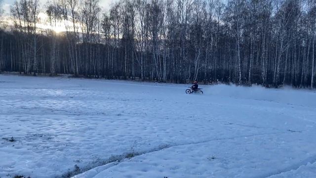 Холодный сезон открыт! Немного станта и снег 🥶 смотреть онлайн