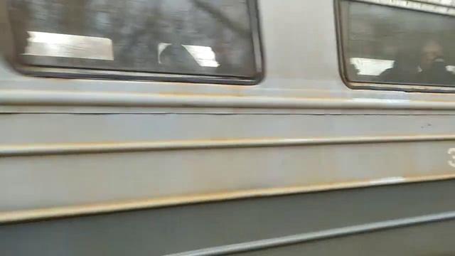 Электропоезд ЭД9М-0058 на о.п. Кооперативная смотреть онлайн