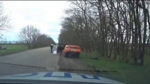 - Мужик, сколько время? - Пол-десятки!