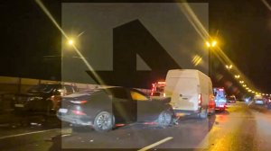 Более 10 машин столкнулись в Ленобласти, трое человек пострадали