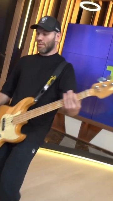 Трииюля - не верь слезам (cover Шура)  LIVE смотреть онлайн