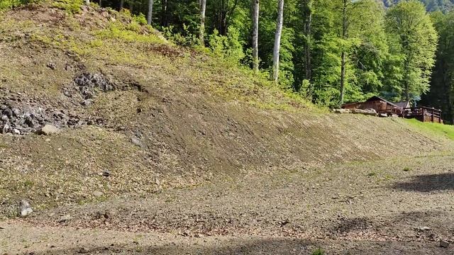 Красная поляна и водопад поликаря