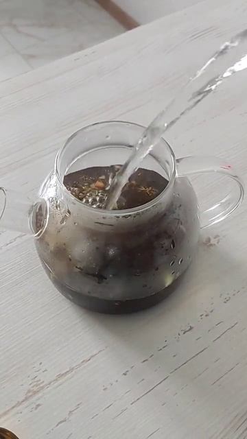 красный чай с бергамотом и специями(кардамон, гвоздика, перец, кедровые семечки, чай)#чай #tea смотреть онлайн