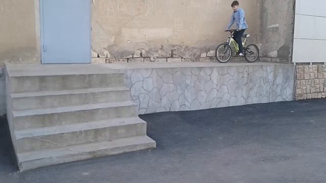 Дропнул с одного метра смотреть онлайн