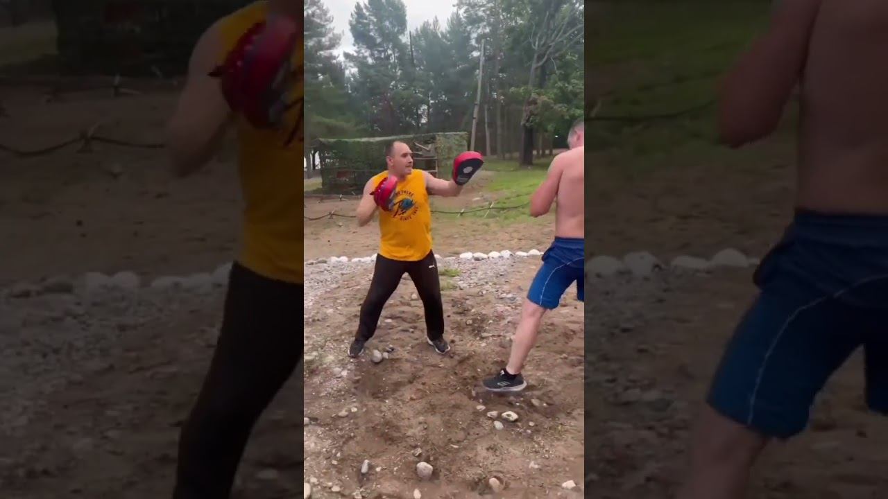 бокс, ударка, надо быть подвижным и энергичным в любом возрасте.