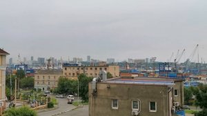 Вид на морской порт в г. Владивосток, 2 августа 2024 года