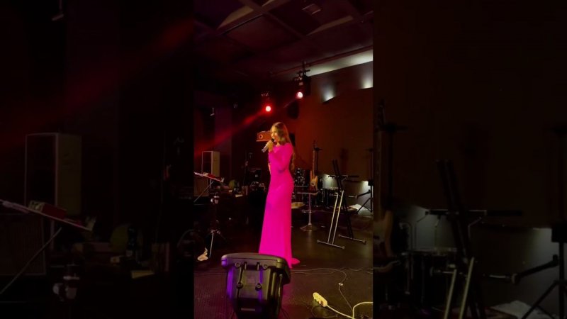SITNIKA - Sway (cover live performance Israel) #cover #sway #singer