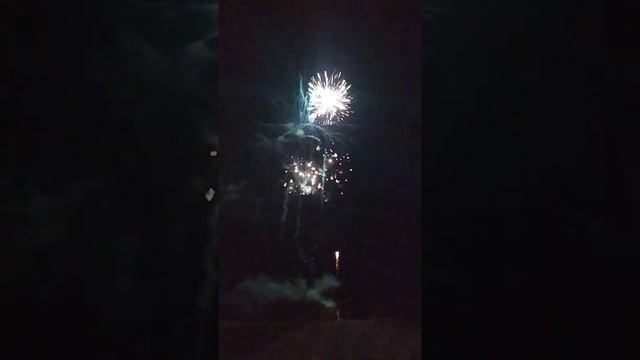 заказать Салют на свадьбу Сарны #Феєрверк 500$ свадебный #фейерверк Житомир смотреть онлайн
