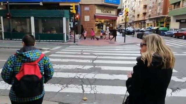 Идём в школу.Даша идёт в школу. смотреть онлайн