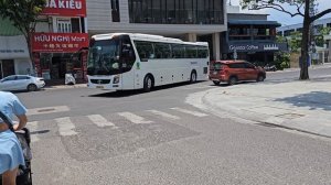 По дороге с моря, улица Нячанга. Ресторан Москва, стройка, днем в Нячанге...