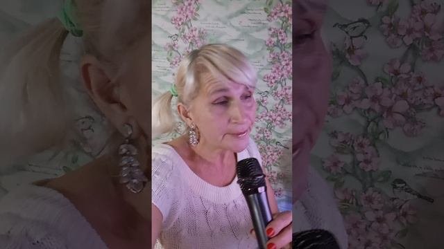 пение в караоке