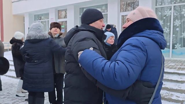 7.01.24г..."Тихо падает Снег"... Игорь Воронцов... звучит на танцполе в Гомеле... смотреть онлайн