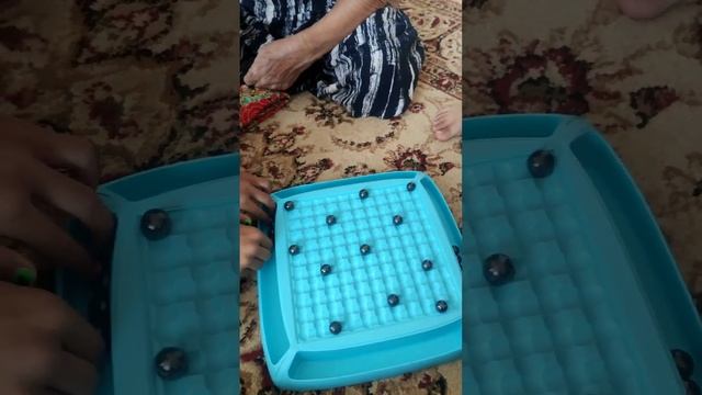 Магнитные шарики на доске игра,поиграла со свекровью 😀 смотреть онлайн