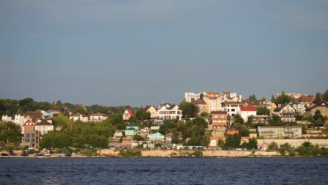 Город Самара. Красивые виды с Волги. От Красной глинки до Самарской площади 4К смотреть онлайн