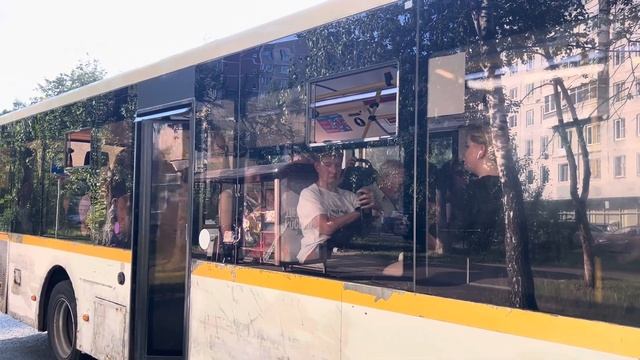 Автобус Volgabus-5270.0H следует по маршруту 471е ”м. Домодедовская - 6-ой мкр. - Ермолино”