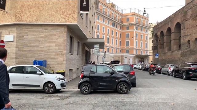 Ездят по дворам покупают металл #рим #жизньвриме #цыгане #работа #жизньвиталии #жизньзаграницей смотреть онлайн