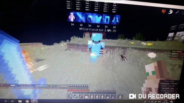 Толпа алмазников зажала 1 челика в паутине на пвп!(грифер шоу)дали кик в кт! смотреть онлайн