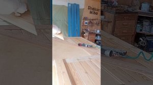 Изготовление больших дверей из лиственницы