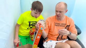 Мистер Макс Две палатки кепминг бас