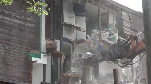 Поставили точку: в Мытищах снесли дом живодёра Константина Дубинина