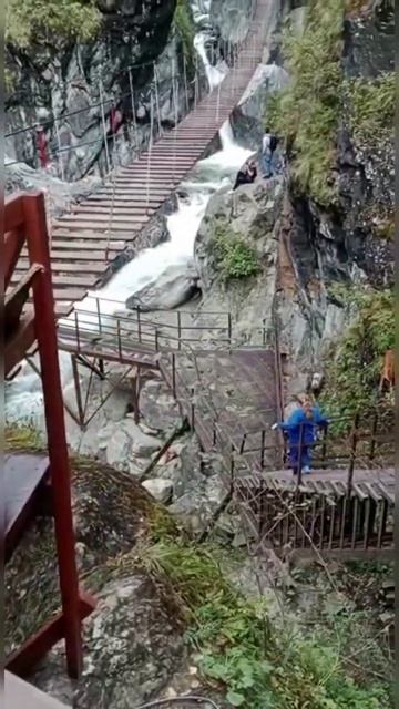 Аршан, Бурятия, подножье Саянских гор, водопад и река Кынгырга смотреть онлайн