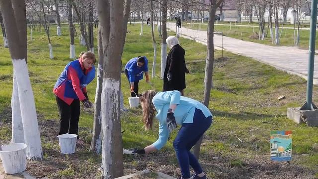 Общегородской субботник в парке имени Героев ВОВ - братьев Акашевых (г.Кизилюрт, апрель 2019 года)