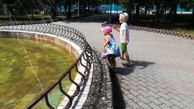 14.07.2019 ,дети у фонтана Санаторий Рассвет смотреть онлайн