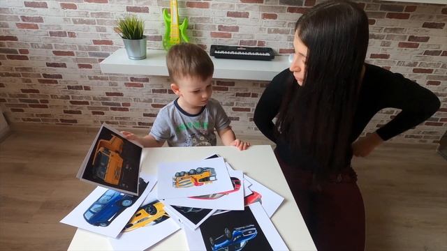 УЧИМ МАРКИ АВТО. ПО КАРТОЧКАМ С РЕБЁНКОМ. смотреть онлайн