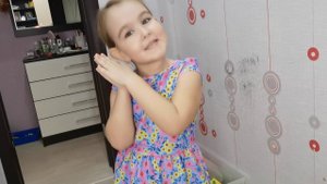 Кавер песни DABRO "Юность". Моя доченька очень любит петь