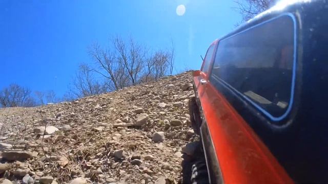 Rc crawling at the gravel pit!