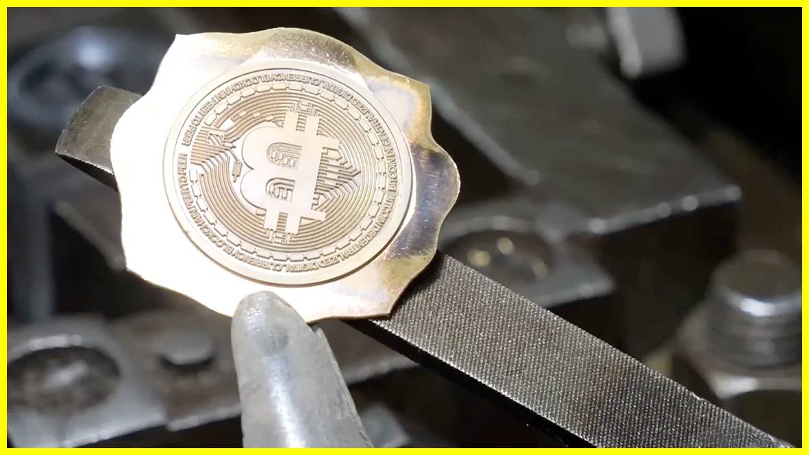 Производство золотых биткоинов смотреть онлайн