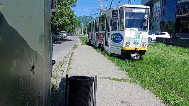 "На фоне Бештау"! Узкоколейная Tatra KT4SU N°-129 в Пятигорске! Маршрут 2 смотреть онлайн