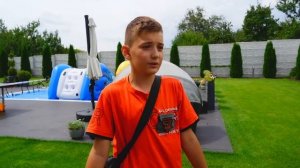 СВИДАНИЕ с ТРЕМЯ ПАРНЯМИ! Амелька поспорила на парней!