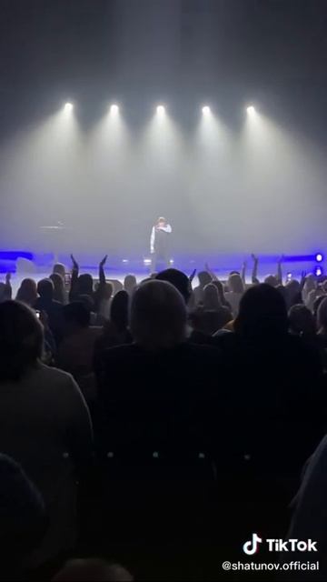 Юра написал " Всем спасибо и хорошего лета." Тебе спасибо ,любимый артист !!! смотреть онлайн