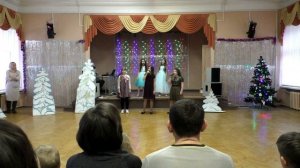 "Новый год, пахнет мандаринками", исп. детская эстрадная студия ДЖАМБЛИ