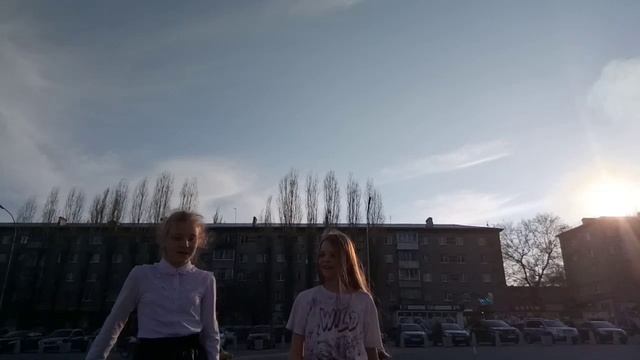 Ура каникулы!!! Танец _зомб она горит на тансполе_ смотреть онлайн