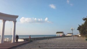 Крым. Алушта. Ротонда. Пляж. Датура в Приморском парке