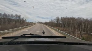 Кенворт Т-660.  Всем колхозом меряли длину груза, сказали он 13 метров. В итоге кое-как поместился.