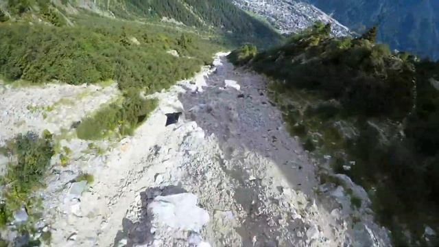 Крыло Дикинсон смотреть онлайн