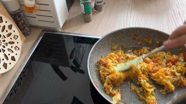 Готовим Вкусные ПЕРЦЫ с капустой в сковороде. Обалдеть, как вкусно) смотреть онлайн