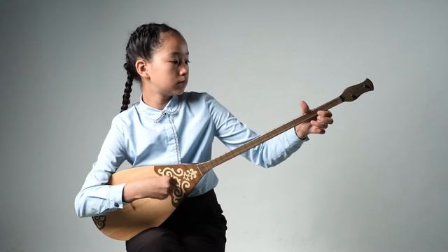 Алиева Айгерим Айдосовна. Кокшетау Казахстан .  Халық күйі Салкүрең.