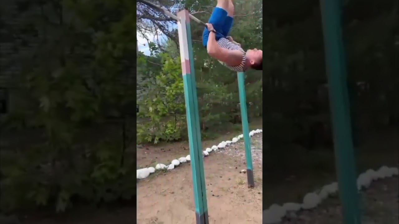 Турнике, брусья! Спорт на свежем воздухе.