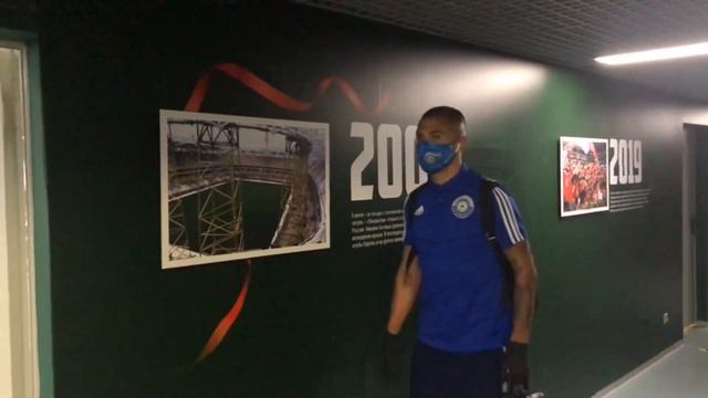 Локомотив - Оренбург. Команды прибыли на стадион смотреть онлайн