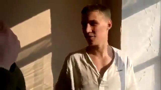 Читает рэп под битбокс в армии! смотреть онлайн