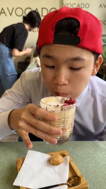 ОБЗОР ЕДЫ в КОФЕЙНЕ смотреть онлайн