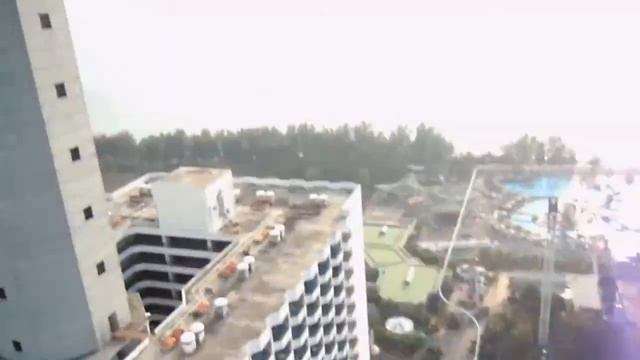 спуск для ленивых с Pattaya Park Beach Resort смотреть онлайн